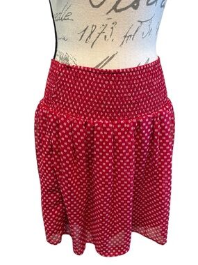 Old Navy Red Printed Smocked-Waist Skater Skirt
